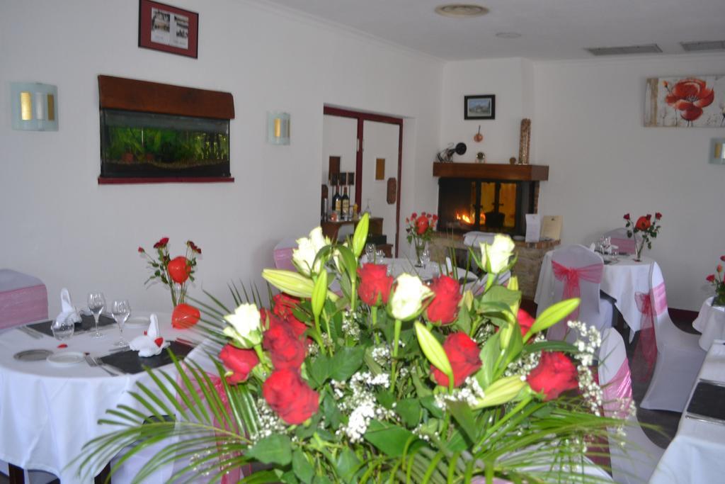 Hotel Restaurant La Braisiere Saint-Romain  Exteriör bild